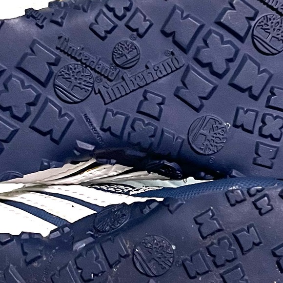 EUC. TIMBERLAND Snow Stompers. Little kids size 6. - Picture 5 of 6